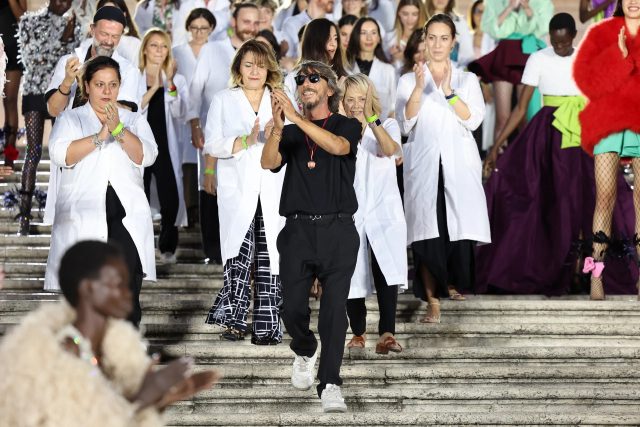 Pierpaolo Piccioli 辭任Valentino:回顧他25年時尚印記和對Valentino的深厚愛意