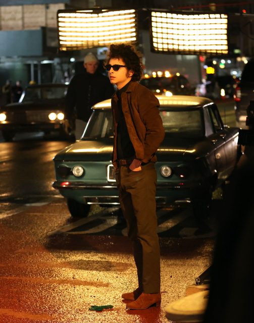 《A Complete Unknown》釋出首支預告!Timothée Chalamet以復古著裝扮演Bob Dylan